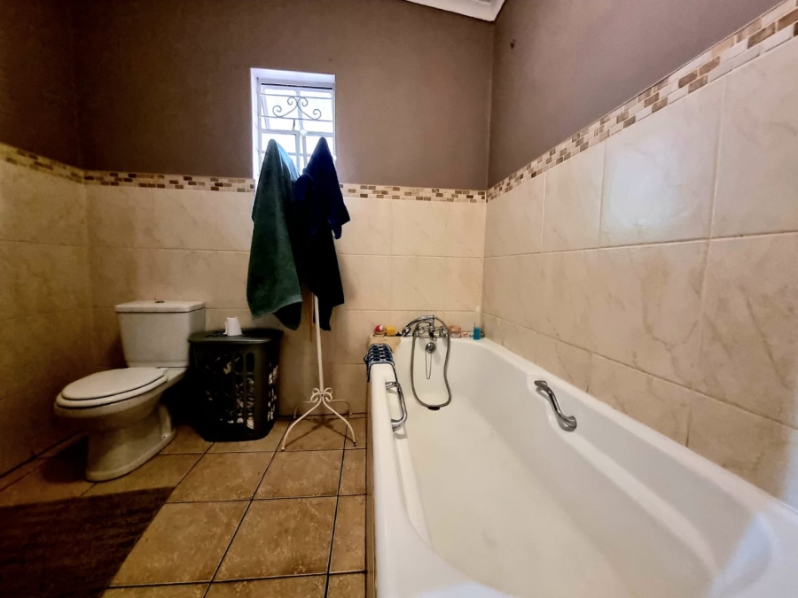 3 Bedroom Property for Sale in Beaconsfield Northern Cape
